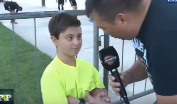 El curioso caso del niño que quiere ser árbitro e idolatra al argentino Néstor Pitana. Foto: Captura de pantalla YouTube