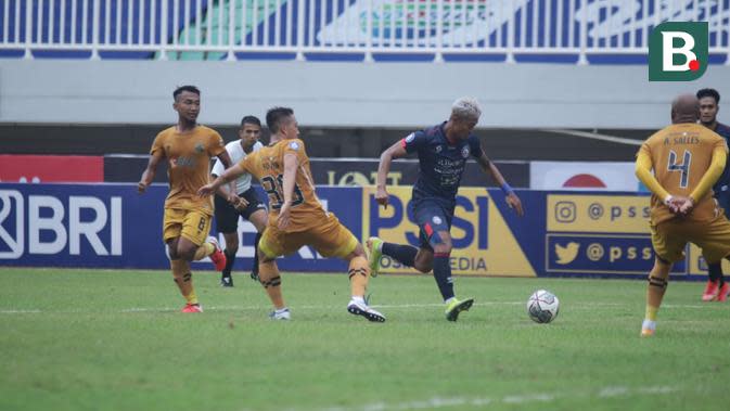 Pertandingan Bhayangkara FC kontra Arema pada lanjutan BRI Liga 1 2021/2022 di Stadion Pakansari, Bogor, Minggu (12/9/2021). (Bola.com/Nandang Permana)