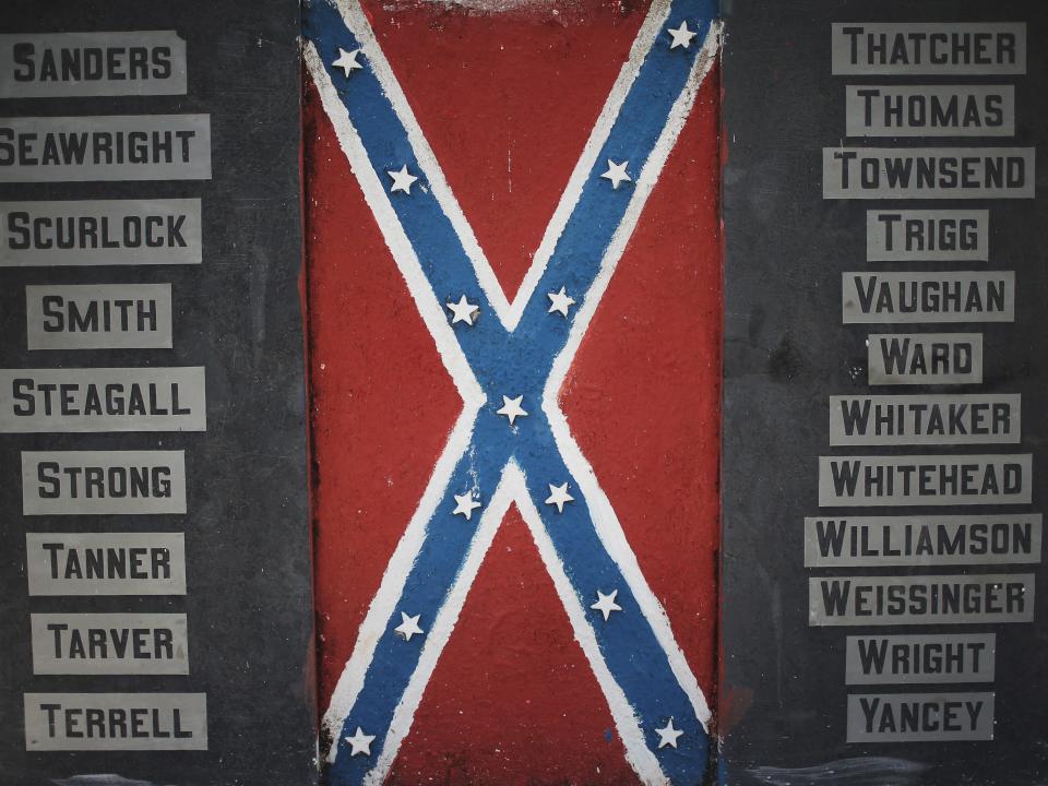 A monument to Confederate settlers