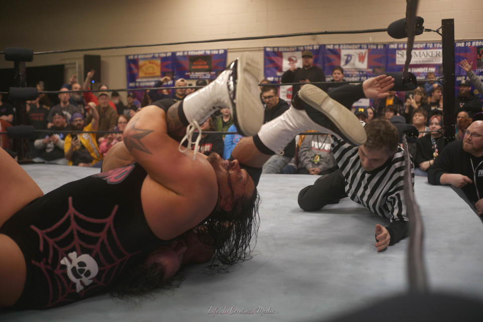 The Manbeast Rhino pins King Thomas Latimer for the IWR World Heavyweight Championship at IWR 26-Armageddon.