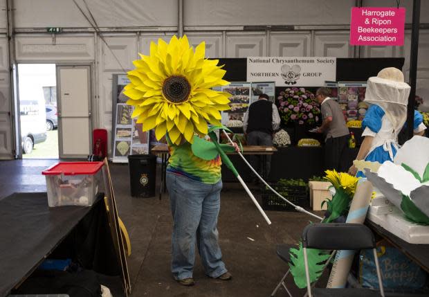 York Press: Floral designers add finishing touches to their stalls for Harrogate Flower Show 2022, which starts tomorrow. The North Yorkshire Flower show starts tomorrow (Thursday 21st April)  and finishes Sunday 24th April, pictured at Harrogate Flower Show, North