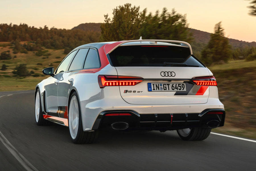 Audi RS6 GT körning – bak