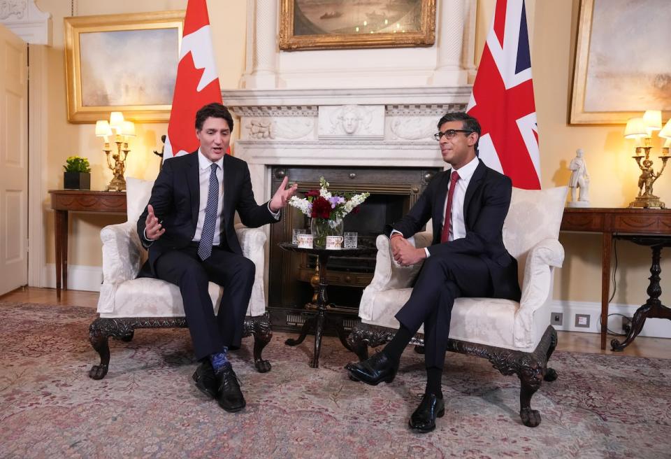 Prime Minister Justin Trudeau, left, meets with the Prime Minister of the United Kingdom Rishi Sunak at 10 Downing Street on Saturday, May 6, 2023. Trade talks between Canada and the U.K. broke down on Thursday. (Nathan Denette/Canadian Press - image credit)