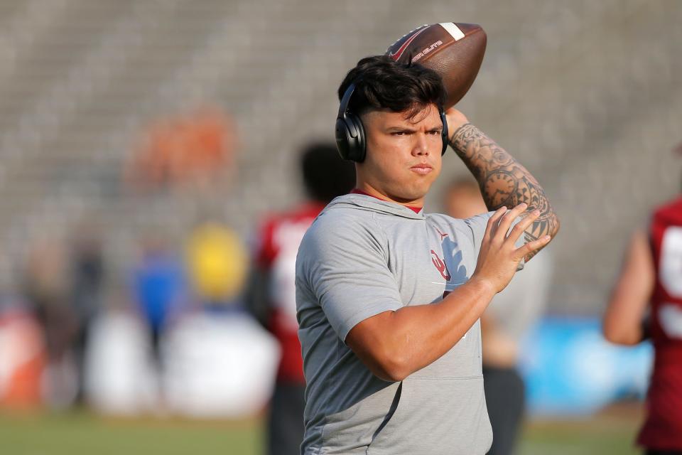 Oklahoma Sooners quarterback Dillon Gabriel (8) warms up before the Red River Showdown college football game between the University of Oklahoma (OU) and Texas at the Cotton Bowl in Dallas, Saturday, Oct. 8, 2022. 