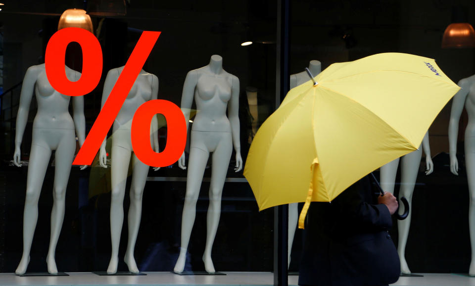 <p>Discount sign is displayed in a clothing store window in Frankfurt, Germany March 1, 2017. (Ralph Orlowski /Reuters) </p>