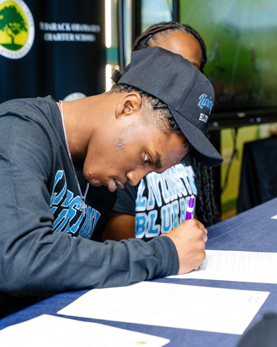 Keiwan Kirkland signed to play football at Livingstone College