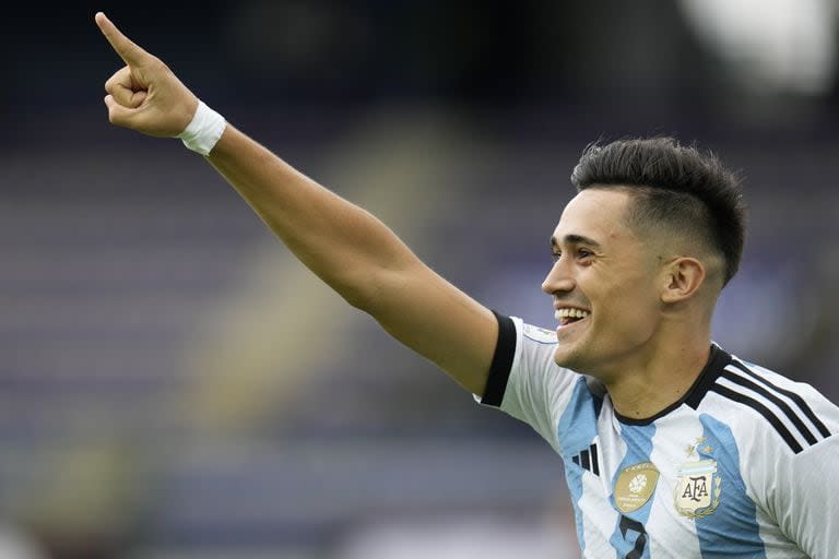 Pablo Solari marcó el primer gol de la Argentina ante Paraguay y debe seguir siendo gravitante para llegar a París