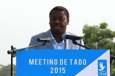 Incumbent presidential candidate Faure Gnassingbe speaks at a campaign rally in Tado, Togo, April 13, 2015. Picture taken April 13, 2015. REUTERS/Noel Tadegnon