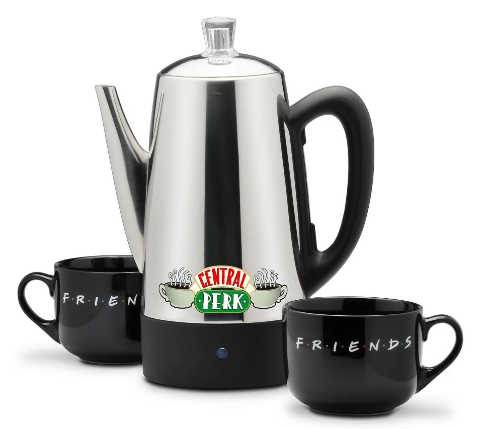 "Friends" Kettle & Mugs