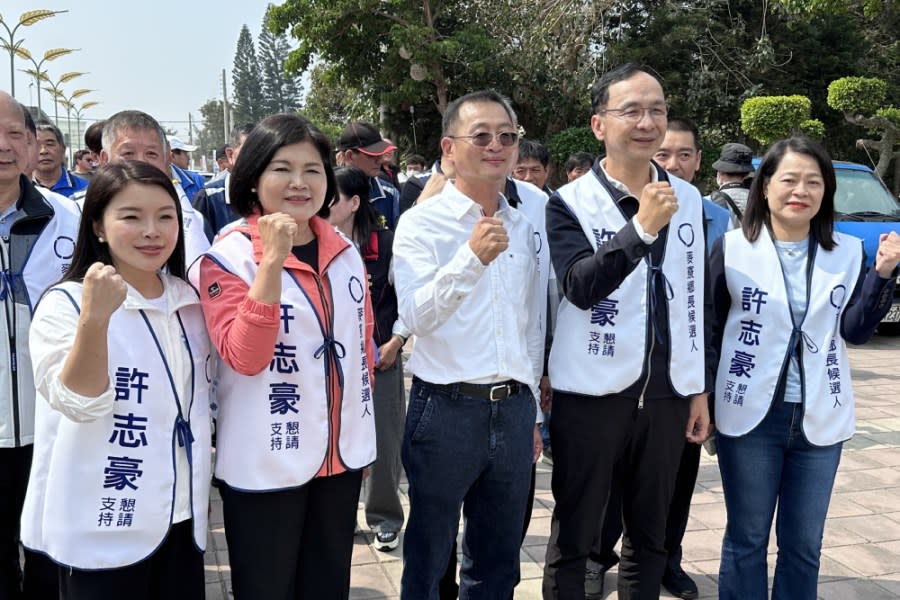 朱立倫16日出席雲林縣麥寮鄉長補選候選人許志豪競選總部成立大會。