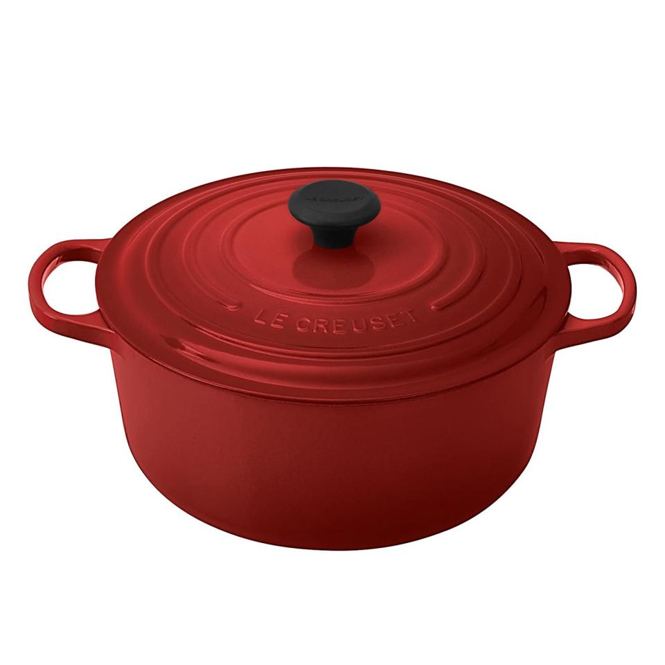 Le Creuset Enameled Cast Iron Signature Round Dutch Oven