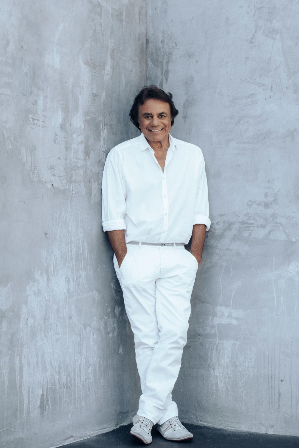 Singer Johnny Mathis returns to Sarasota’s Van Wezel Performing Arts Hall for an evening of romantic music.