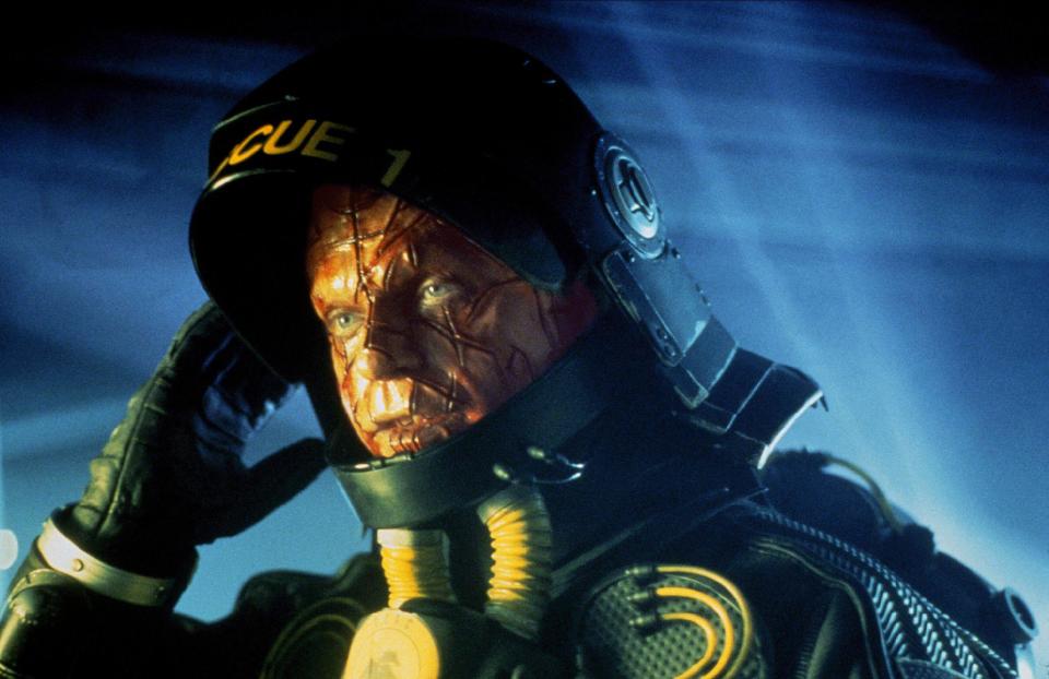 SAM NEILL, EVENT HORIZON, 1997