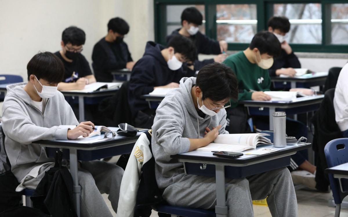 CASE STUDY: 3M helps Korean students 'stick' their exams, Marketing