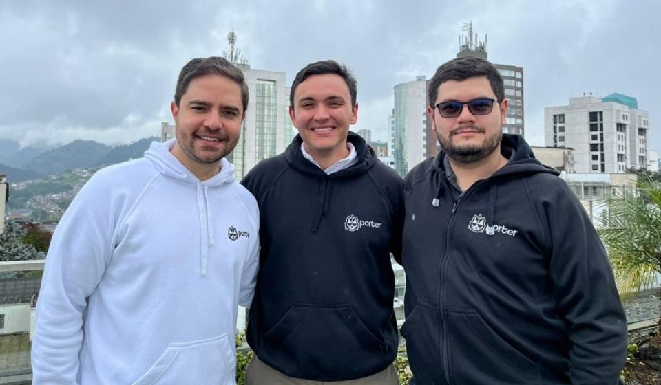 Juan Bello, Carlos Alexis Gómez y Mateo Gómez de la startup Porter. Foto: cortesía Porter