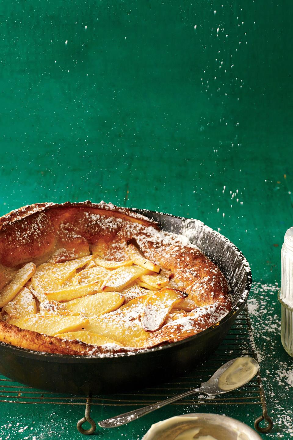 Apple-Cinnamon Dutch Baby