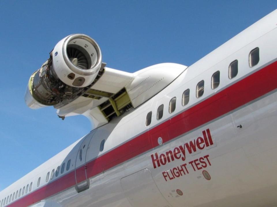 Pylon engine on Honeywell's Boeing 757.