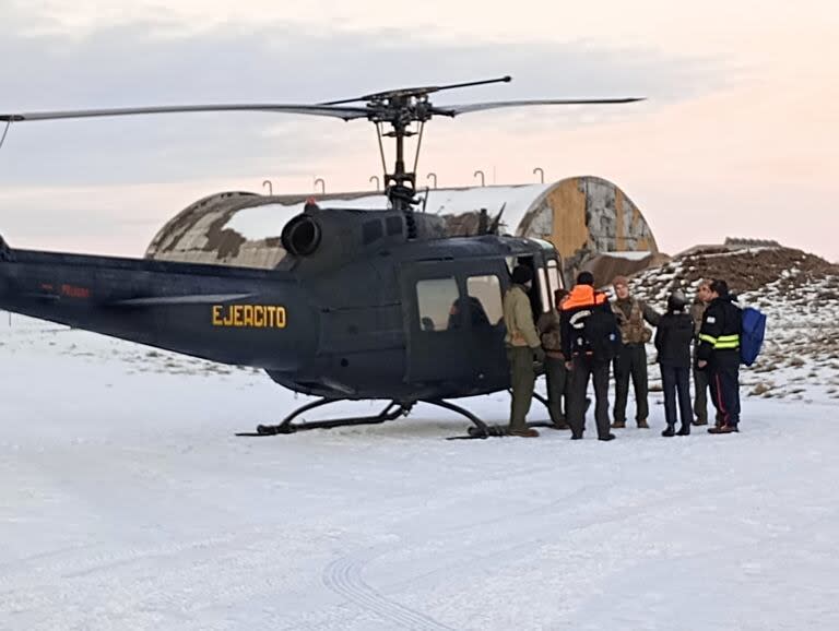 Operativo de rescate del Ejército Argentino, Santa Cruz.-