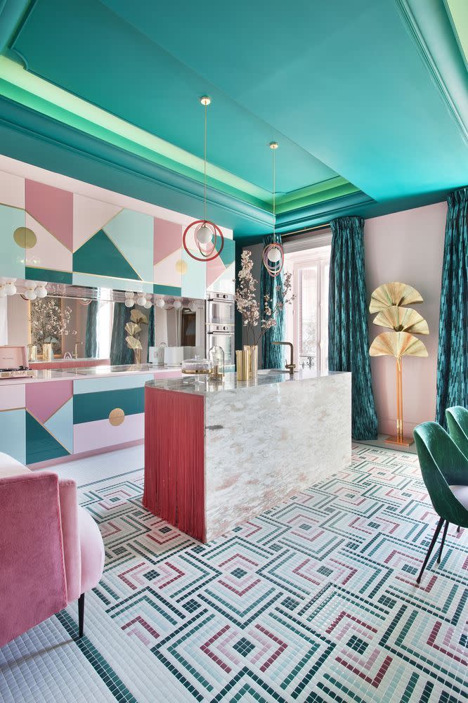 <p>The work of interior designer Patricia Bustos, this flamboyant space uses a melting pot of materials, from metallics and marble to tassels and luxe textiles. A tight colour palette of pink and green keeps the space feeling harmonious, while painting the ceiling in a dark shade fosters a cosy ambience.</p>