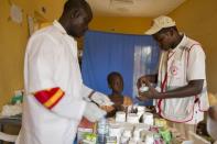 A child rescued from Boko Haram in Sambisa forest receives medical attention at the clinic of the Internally Displaced People camp in Yola, Adamawa State, Nigeria. May 3, 2015. REUTERS/Afolabi Sotunde.