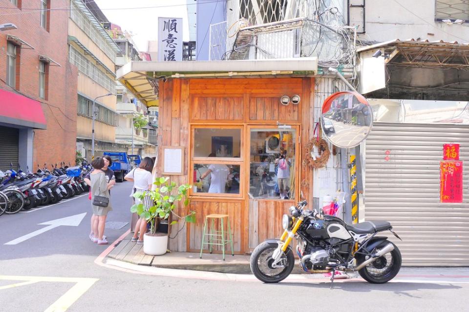 台北行天宮站｜夏野豆行咖啡