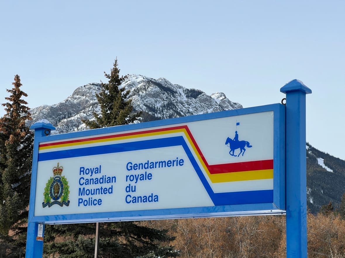 Bow Valley Victim Services operates out of the Banff RCMP detatchment. (Helen Pike/CBC - image credit)