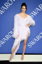 <p>Kendall wasn’t afraid to make a statement in this feathery outfit. <br>Source: Getty </p>