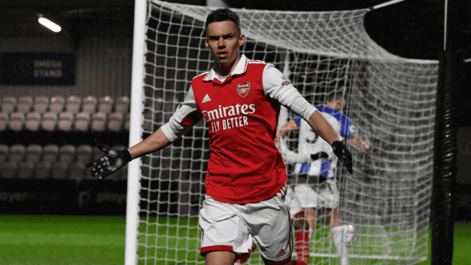 Catalin Cirjan celebrates a goal for the Arsenal u21s (Photo via Arsenal.com)