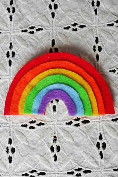 19) Layered Felt Rainbow Magnet
