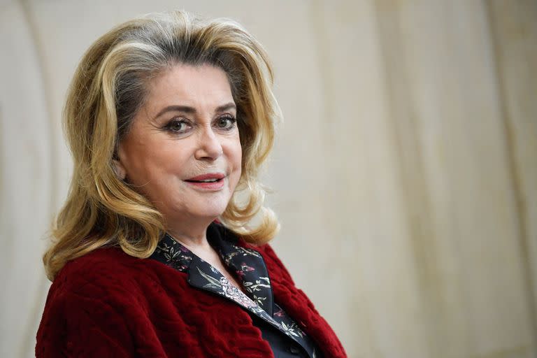 Catherine Deneuve, un ícono de elegancia y destreza interpretativa, cumple 80 años este 22 de octubre
(JULIEN DE ROSA / AFP)