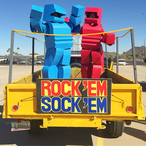 55) Rock Em' Sock Em' Robots