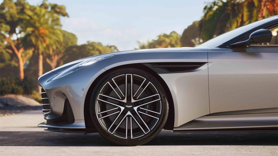 2024 aston martin db12 volante