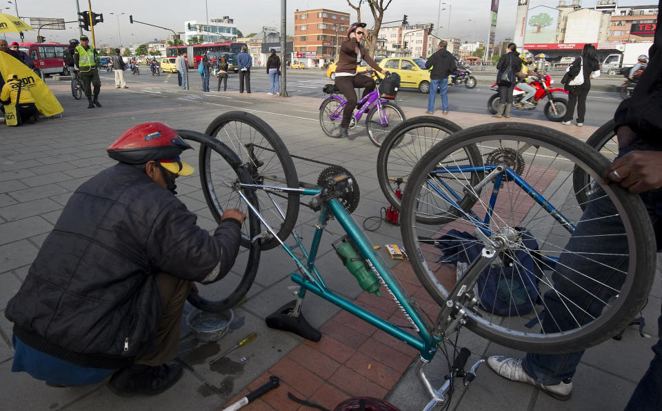 Since 1974, on Sundays and national holidays the country&rsquo;s capital closes its usually congested main roads to give Bogot&aacute;&rsquo;s residents a chance to walk, run, bike, skate and skip with <a href="http://www.idrd.gov.co/sitio/idrd/?q=node/1606" target="_blank">its ciclov&iacute;a.</a> In other words, from <a href="http://www.idrd.gov.co/sitio/idrd/?q=node/1606" target="_blank">7 AM to 2 PM Colombian families and tourists </a>can use the over 75 miles of asphalt as their playground.