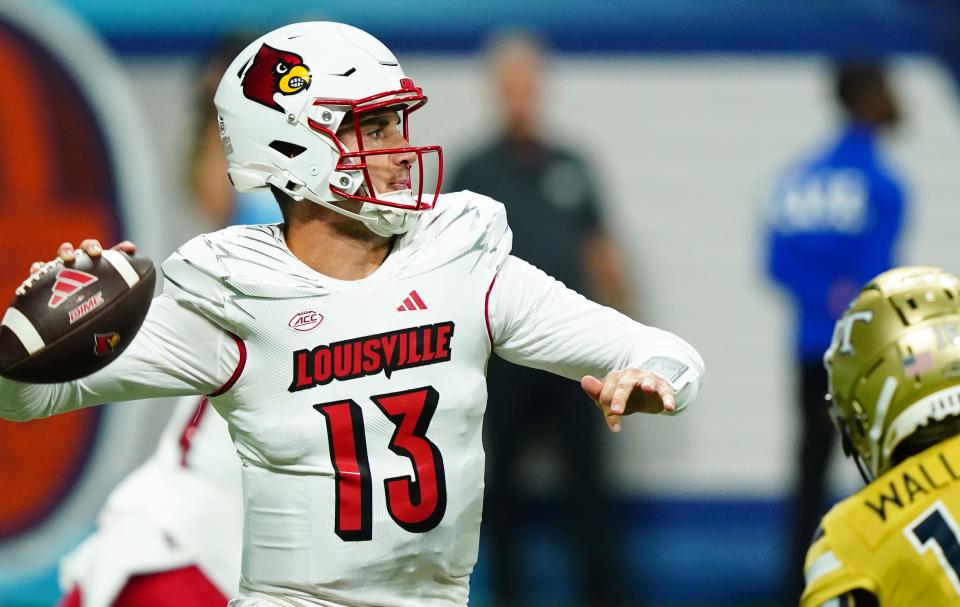Louisville QB Jack Plummer and the Cardinals are in action this weekend vs. Indiana.