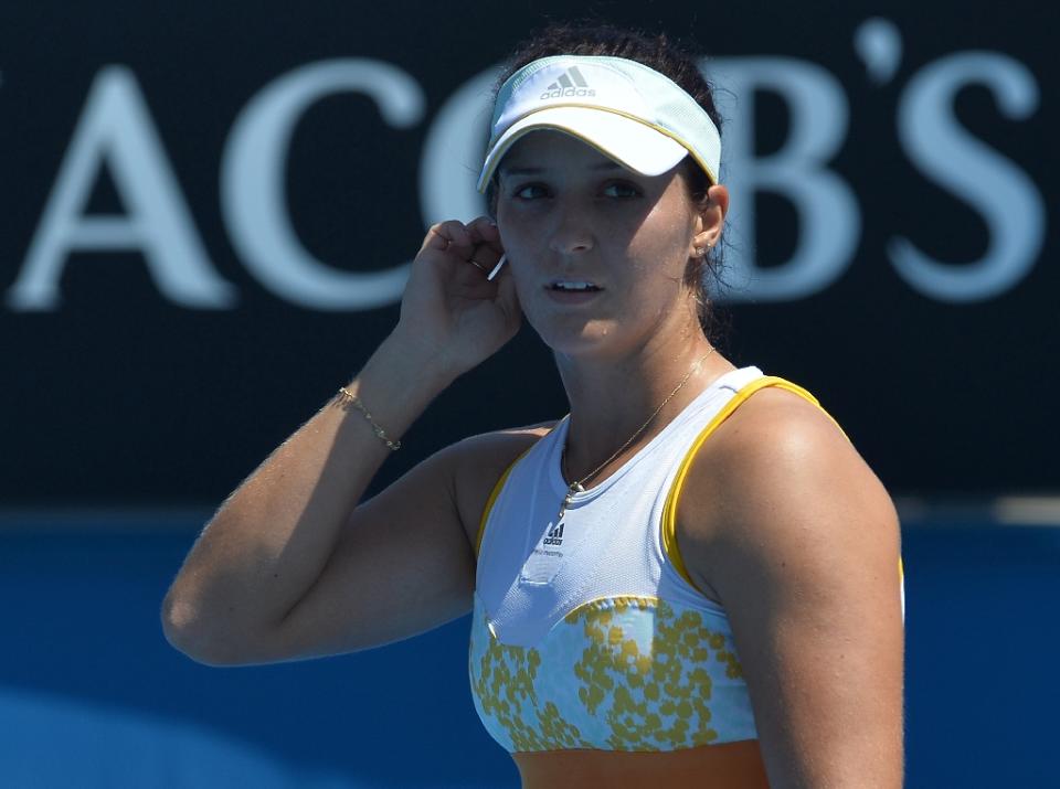 Britain’s Laura Robson, seen here on January 13, 2014, revealed on Thursday that she will finally return to action in the Wimbledon warm-up event at Eastbourne after 17 months out with a wrist injury (AFP Photo/Paul Crock)