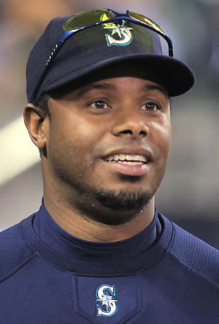 Ken Griffey Jr. calls fan in Kansas who had items stolen from