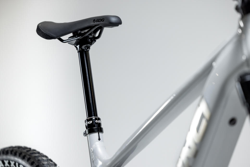 Devinci E-Troy Lite, dropper post