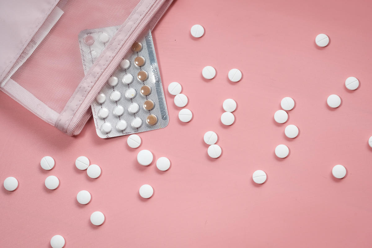8 Possible Reasons For Spotting On The Birth Control Pill - Youly