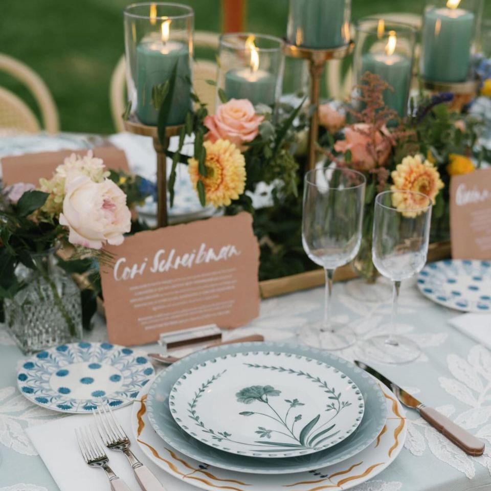 Une décoration de table sublimée de chandelles