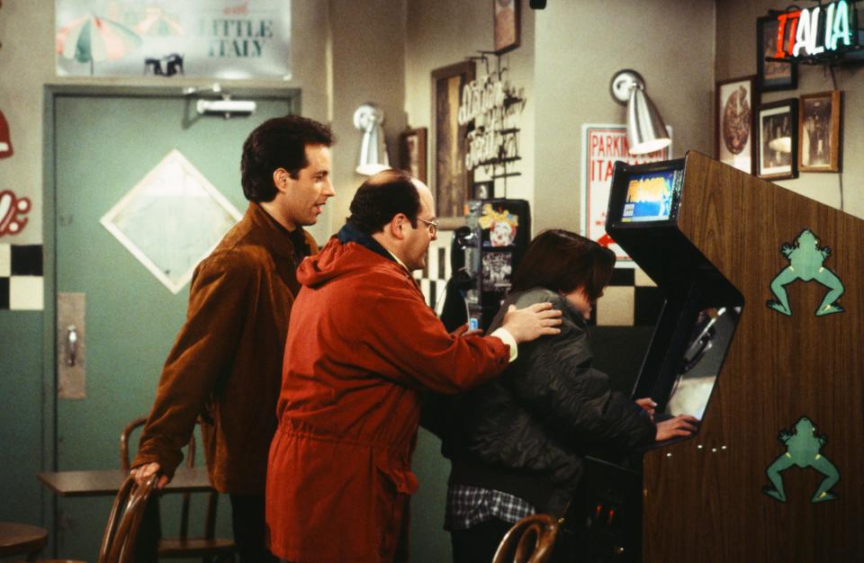 In the season nine episode “The Frogger,” George attempts to preserve his high score on a video game machine, and a young Drake Bell guest stars.