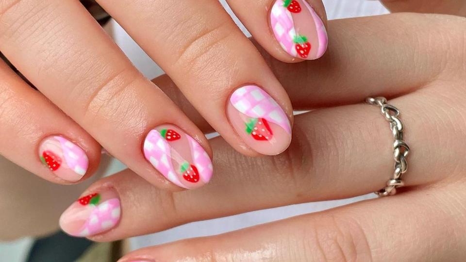 Strawberry nails 