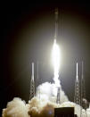 A Falcon 9 SpaceX rocket, with a payload of 60 satellites for SpaceX's Starlink broadband network, lifts off from Space Launch Complex 40 at the Cape Canaveral Air Force Station in Cape Canaveral, Fla., Thursday, May 23, 2019. (AP Photo/John Raoux)