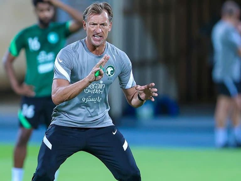 “Muy orgulloso de jugar contra Messi”, dijo Hervé Renard