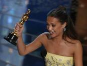 Alicia Vikander receives the Oscar for Best Supporting Actress for her role in "The Danish Girl" at the 88th Academy Awards in Hollywood, California February 28, 2016. REUTERS/Mario Anzuoni