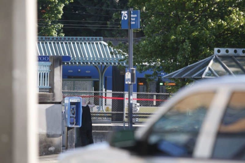 美國奧勒岡州波特蘭發生攻擊案，兇手辱罵一位穆斯林少女遭制止，竟持刀刺死兩名路人。（美聯社）