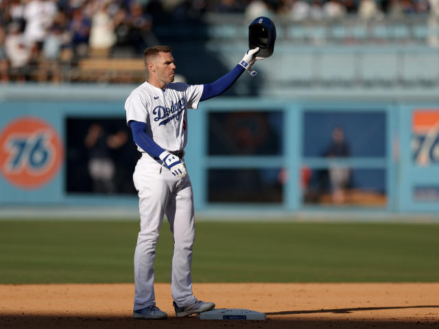 Dodgers star Freddie Freeman grabs 2,000th career hit in loss to