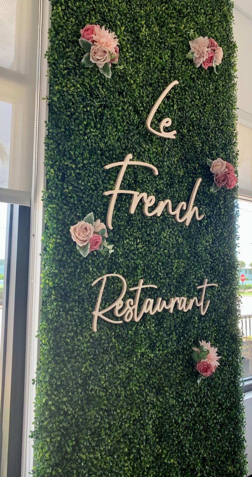 Le French Restaurant in Indian Harbour Beach is sunny, cheerful and eat-off-the-floor immaculate, and service is immediate and professional.