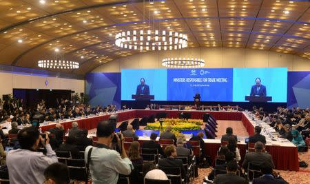 Vietnam's Prime Minister Nguyen Xuan Phuc delivers a speech during attends the APEC Ministers Responsible For Trade meeting in Hanoi, Vietnam May 20, 2017. REUTERS/Hoang Dinh Nam/Pool