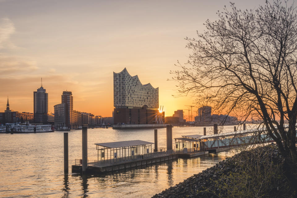 Hamburg lockert 2G-Modell - Maskenpflicht entfällt. (Bild: Getty)