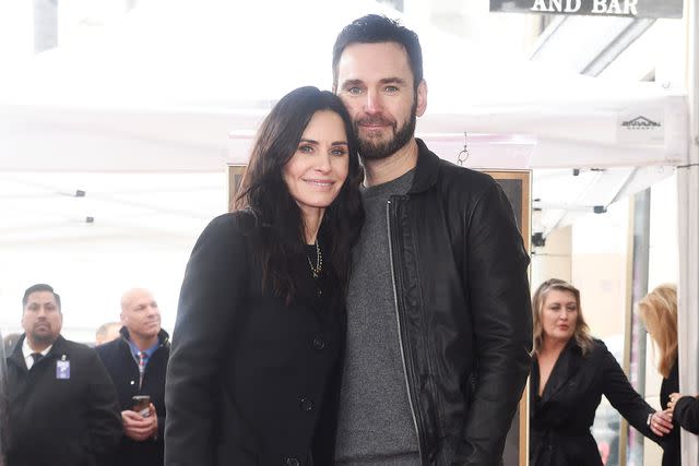 <p>Gilbert Flores/Variety via Getty</p> Courtney Cox and Johnny McDaid